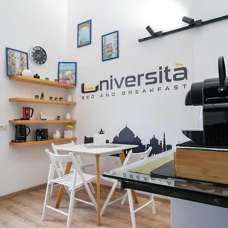 Alojamento de Acomodação e Pequeno-almoço Universita Nápoles