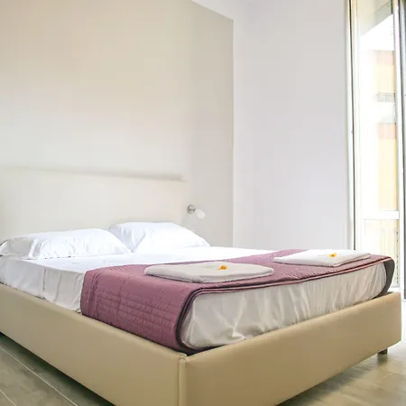 Universita 4* Naples
