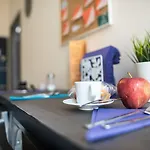 Oda ve Kahvaltı Universita Napoli