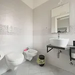 Universita 4*