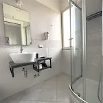 Alojamento de Acomodação e Pequeno-almoço Universita 4*