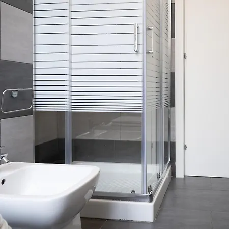 Oda ve Kahvaltı Universita 4*