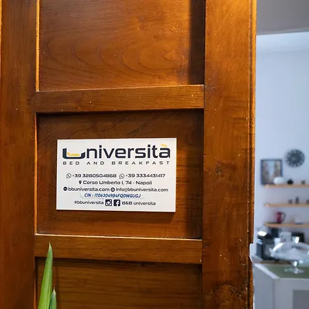 Universita Nocleg ze śniadaniem 4*