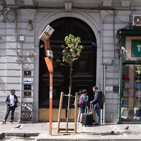 Universita Oda ve Kahvaltı Napoli