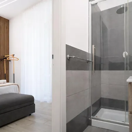 Universita 4*