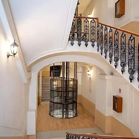 Universita Отель типа 