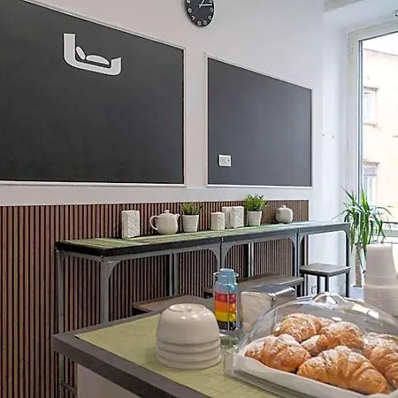 Universita 4* Neapol