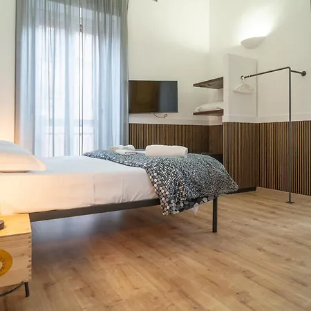 Universita 4* Neapel