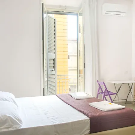 Universita Bed & Breakfast Neapel