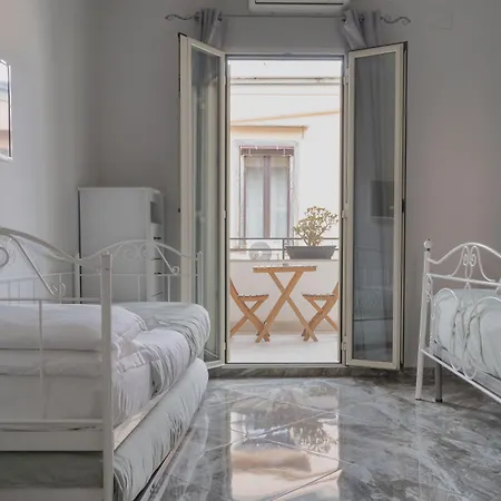 Universita Bed & Breakfast 4*