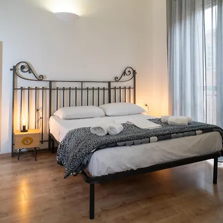 Universita Bed & Breakfast 4*